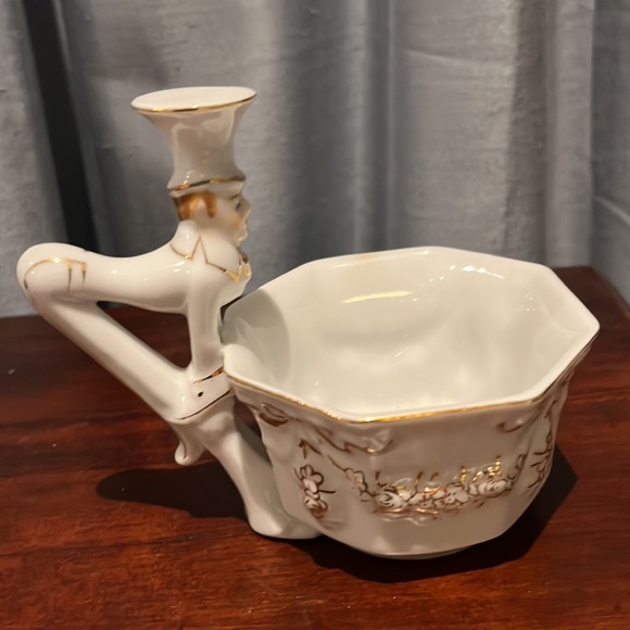 Unusual Mepoco vintage cup & saucer set - figural handle Victorian Lady & Butler - Picture 2 of 16